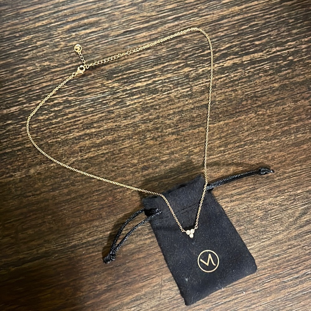 Mejuri✨ Lotus Necklace White Sapphire Gold Vermeil